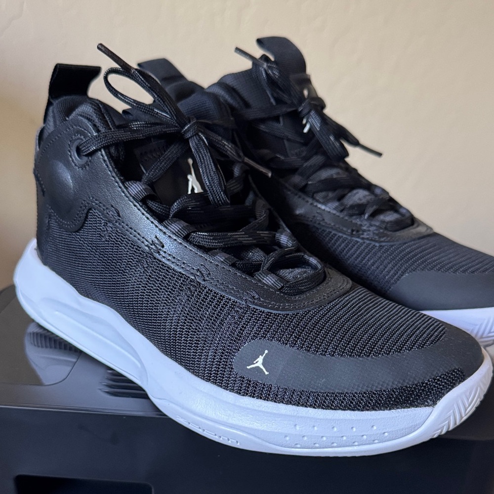 Jordan Jumpman 2020 Black and White Men's Shoes size 10